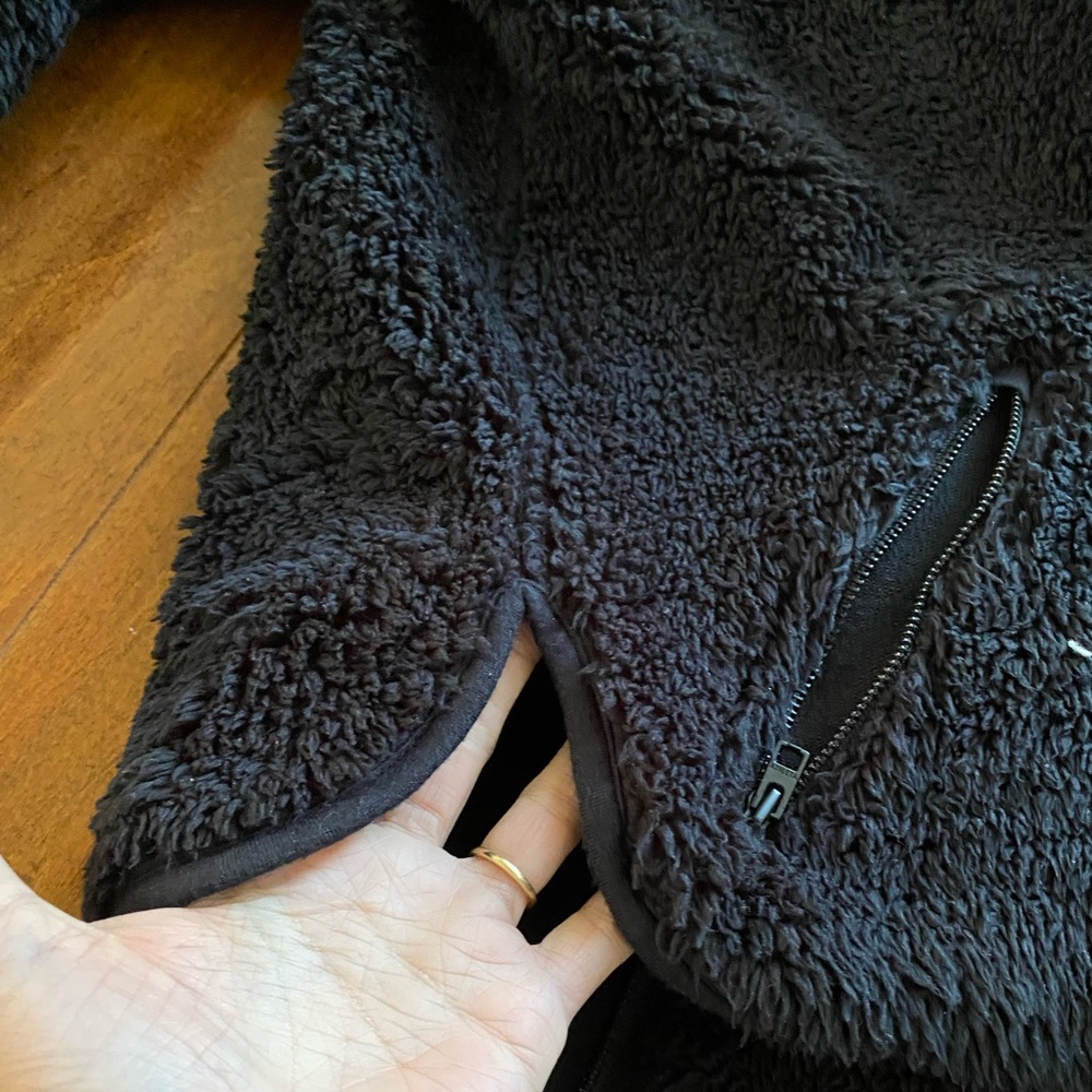 Athleta Black Sherpa Reversible Hoodie Jacket Sz S - Picture 9 of 10